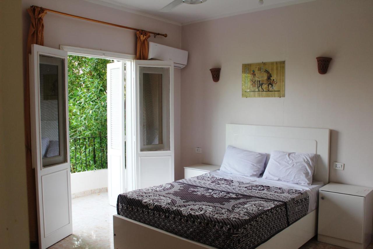 Adam Apartments Луксор Екстериор снимка