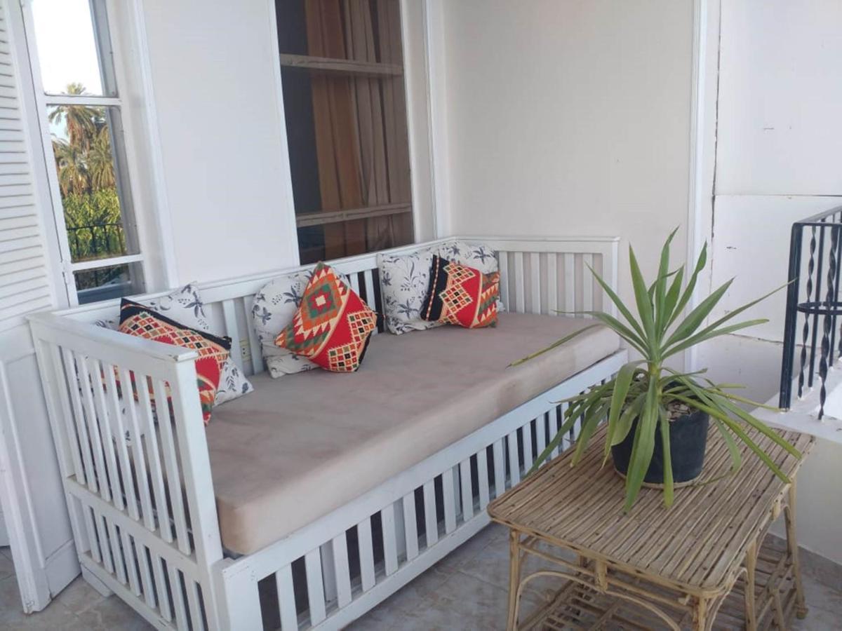 Adam Apartments Луксор Екстериор снимка