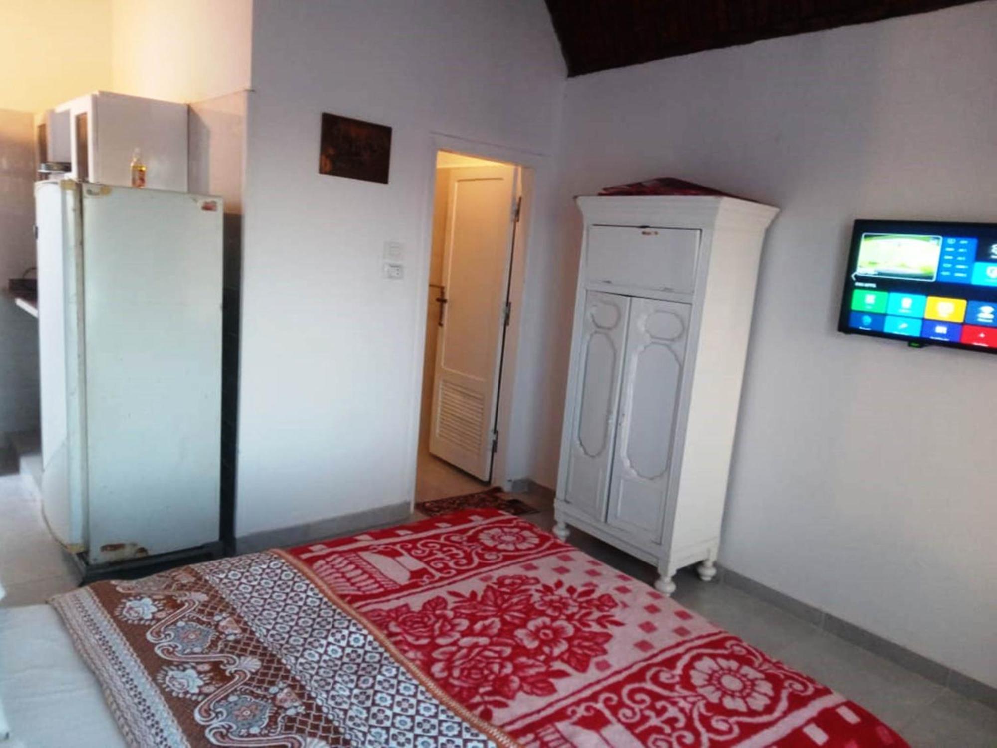 Adam Apartments Луксор Екстериор снимка