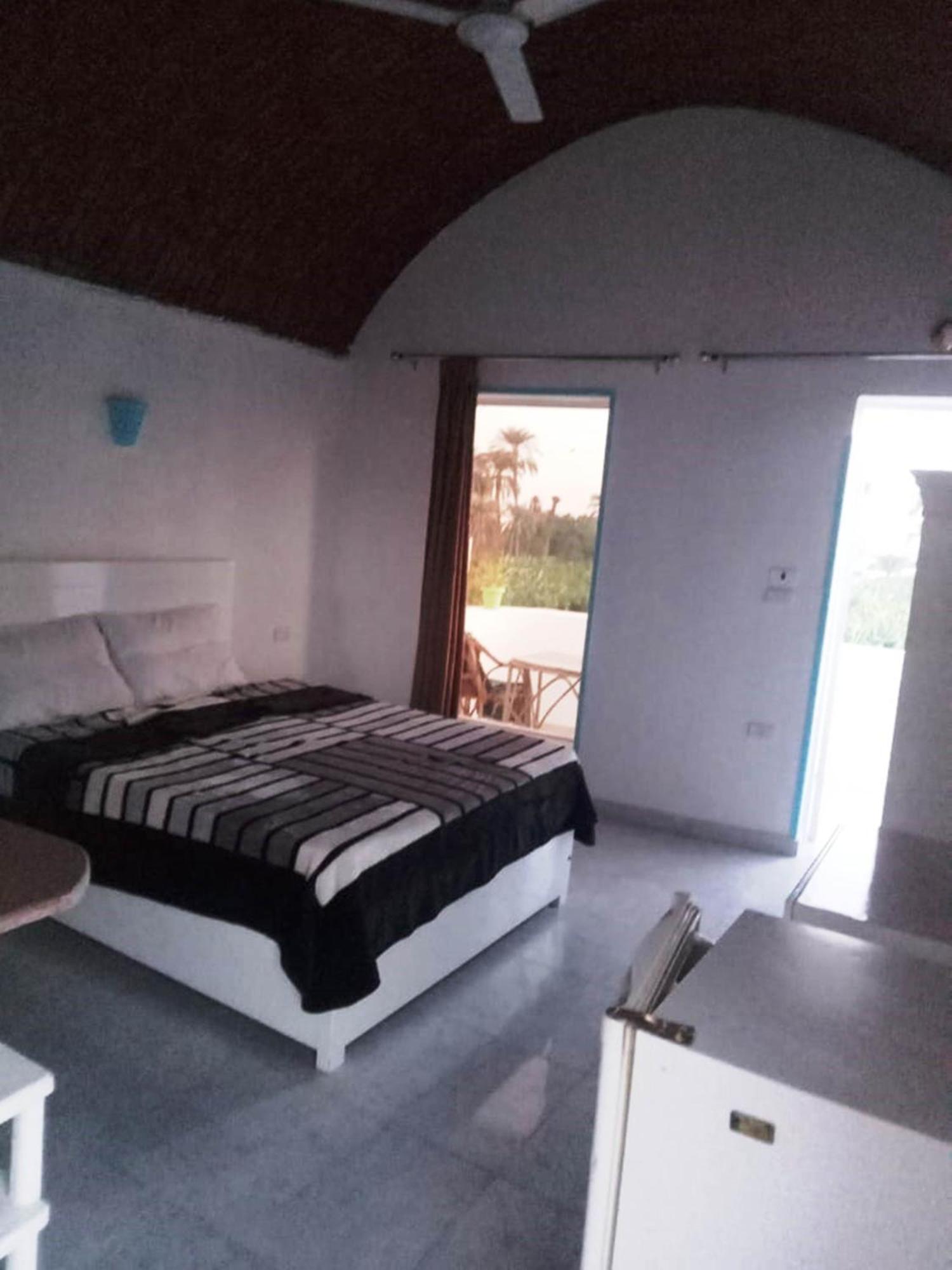Adam Apartments Луксор Екстериор снимка